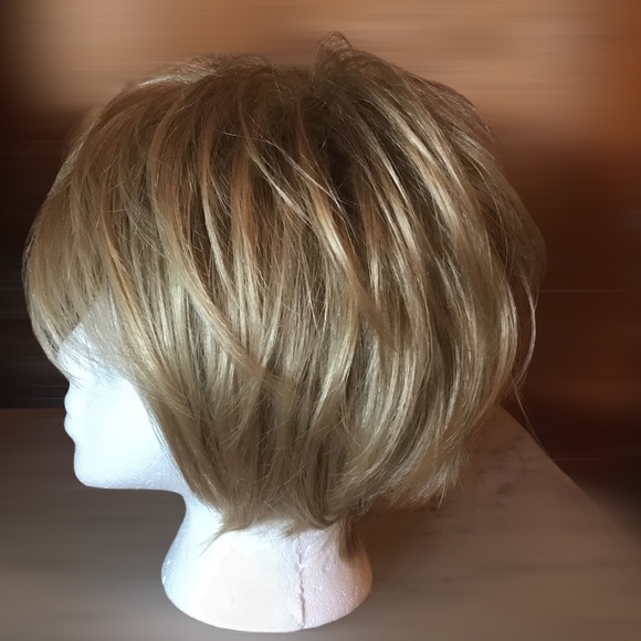 Euronext Synthetic Wig - Picture 2 of 4